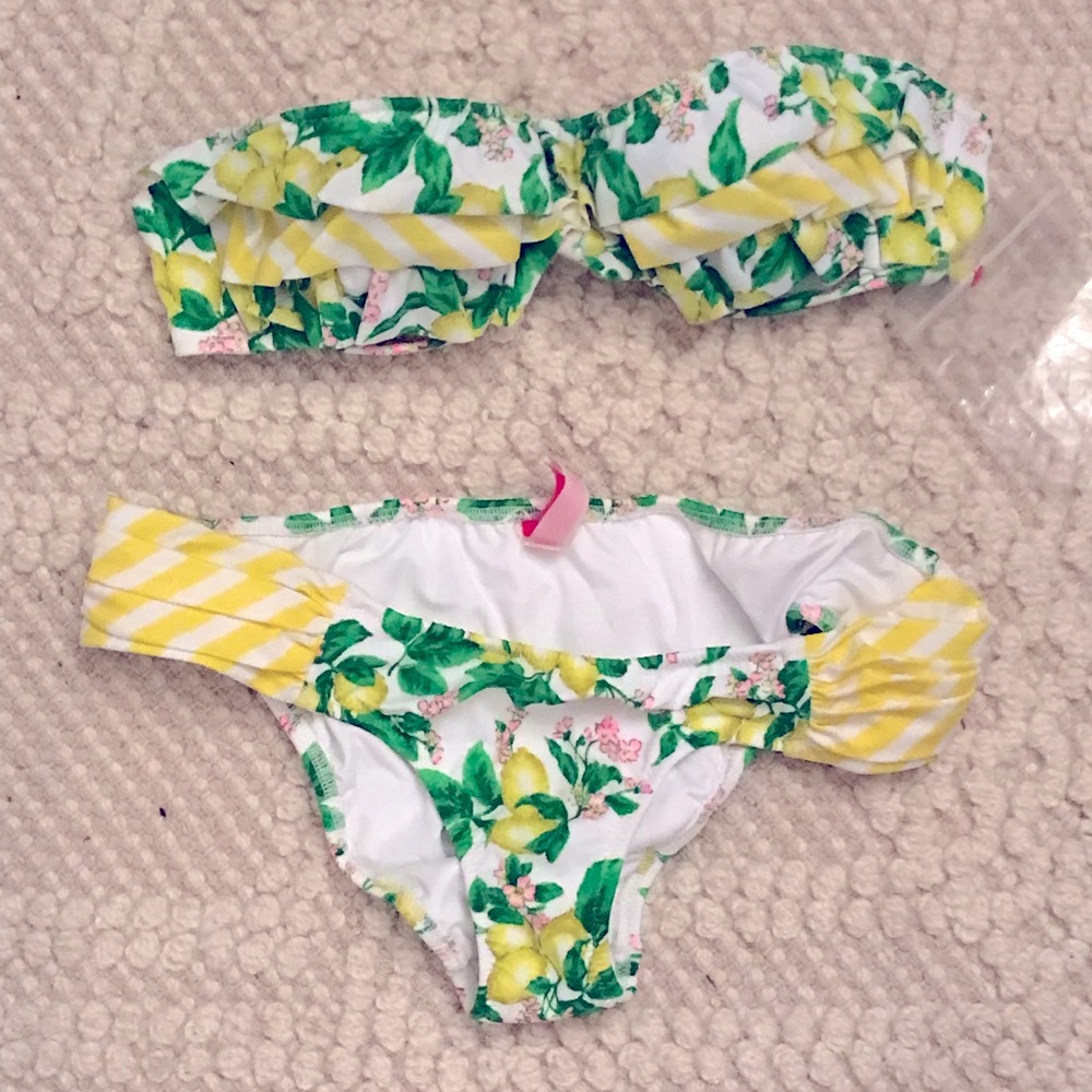 Victoria’s Secret lemon bikini